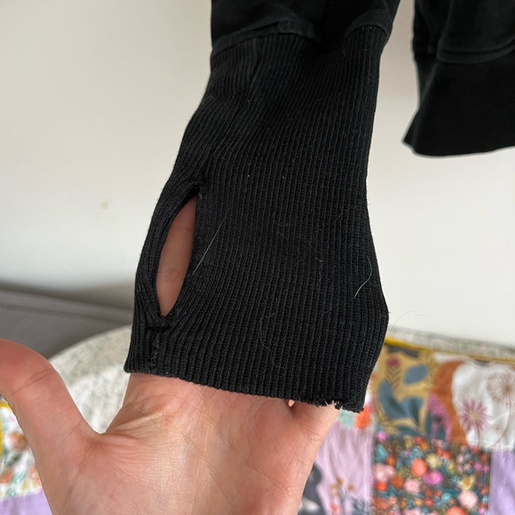 Lululemon zip-up jacket with ruffled hood, size 4 - Picture 4 of 7